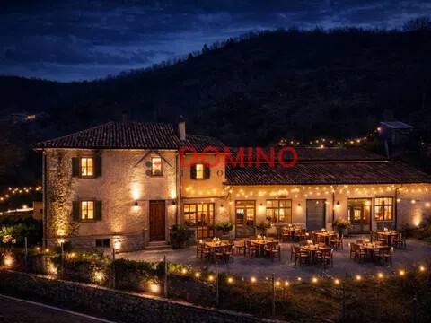 casa indipendente in vendita a Tagliacozzo in zona Oriente