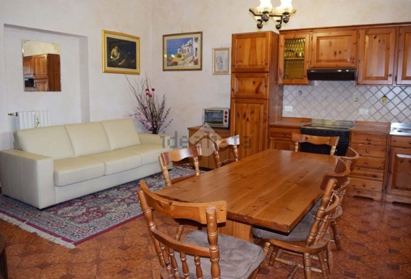 appartamento in vendita a Tagliacozzo in zona Oriente