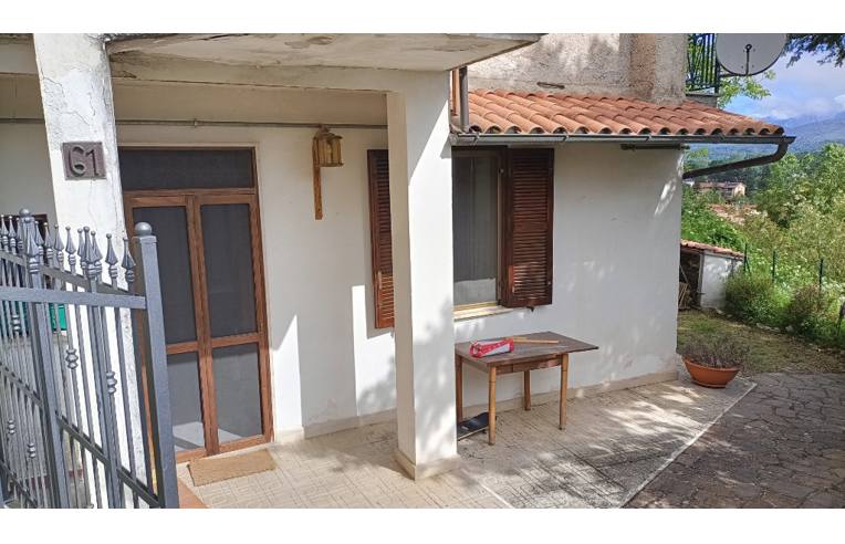 casa indipendente in vendita a Tagliacozzo in zona Villa San Sebastiano