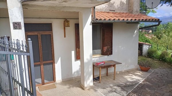 casa indipendente in vendita a Tagliacozzo in zona Villa San Sebastiano