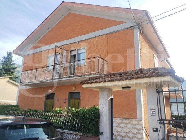 casa indipendente in vendita a Tagliacozzo in zona Villa San Sebastiano