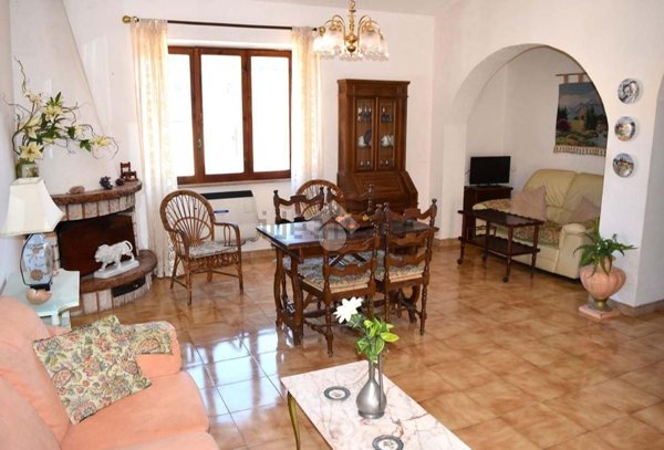appartamento in vendita a Tagliacozzo in zona Oriente