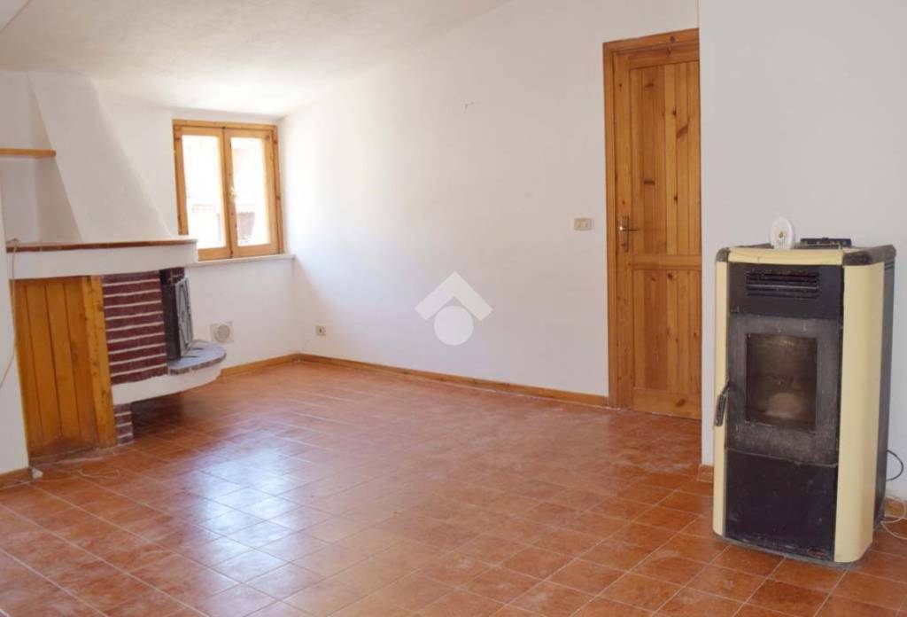 appartamento in vendita a Tagliacozzo in zona Oriente