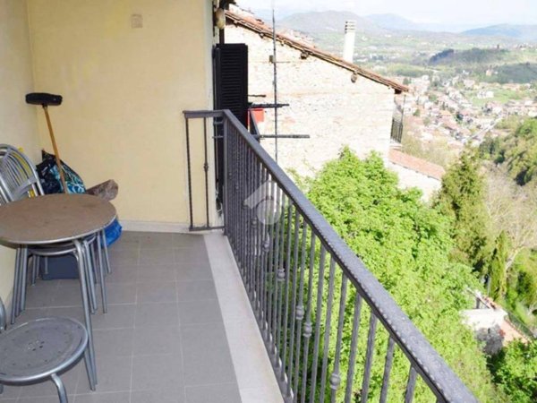 casa indipendente in vendita a Tagliacozzo in zona Oriente