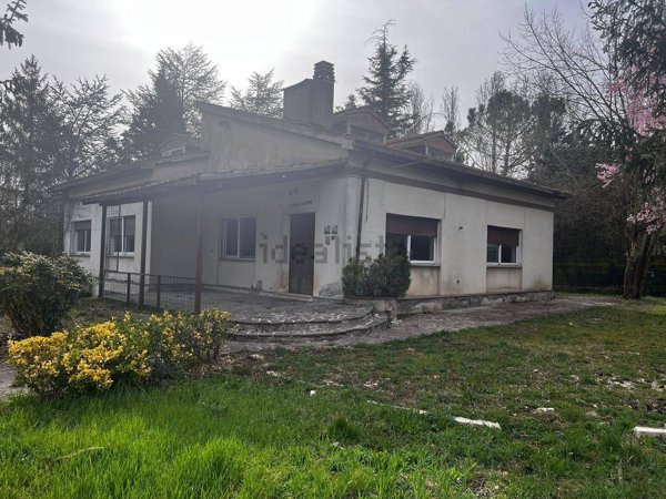 casa indipendente in vendita a Tagliacozzo