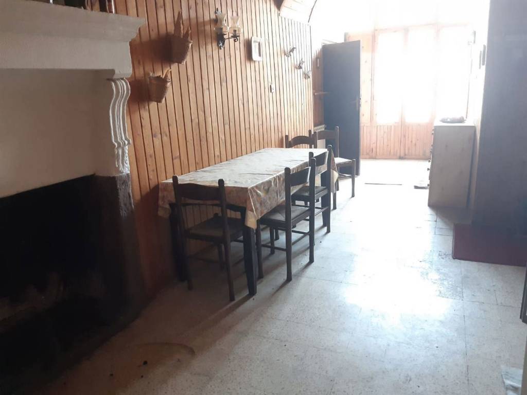 appartamento in vendita a Tagliacozzo in zona Oriente