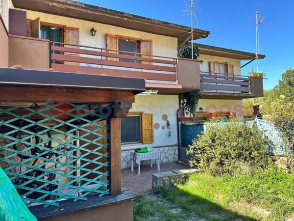 casa indipendente in vendita a Tagliacozzo