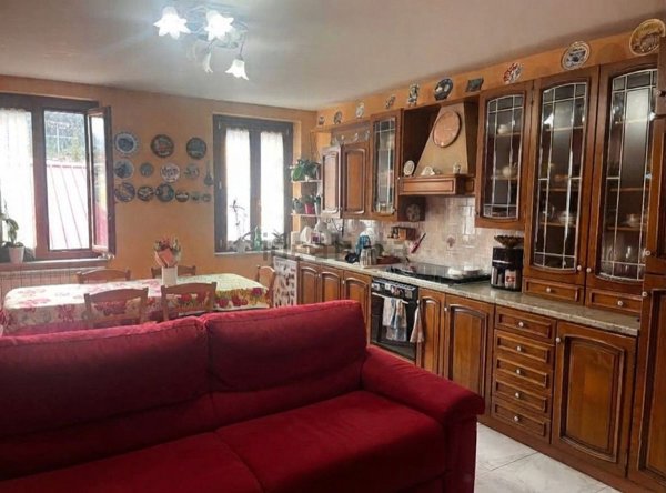 appartamento in vendita a Tagliacozzo in zona Oriente