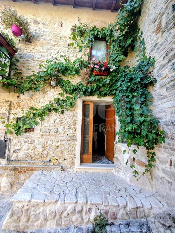 appartamento in vendita a Tagliacozzo in zona Oriente