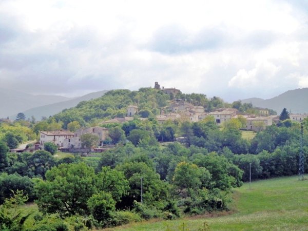 appartamento in vendita a Tione degli Abruzzi in zona Goriano Valli