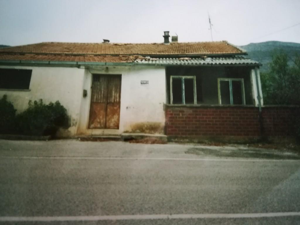 casa indipendente in vendita a Tione degli Abruzzi