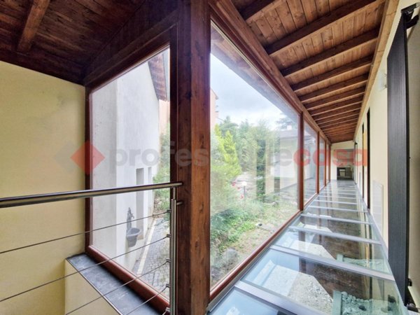 casa indipendente in vendita a Tornimparte in zona Colle Farelli