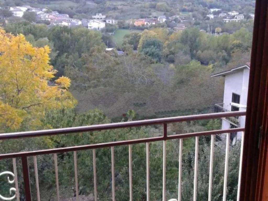 appartamento in vendita a Tornimparte in zona Villagrande