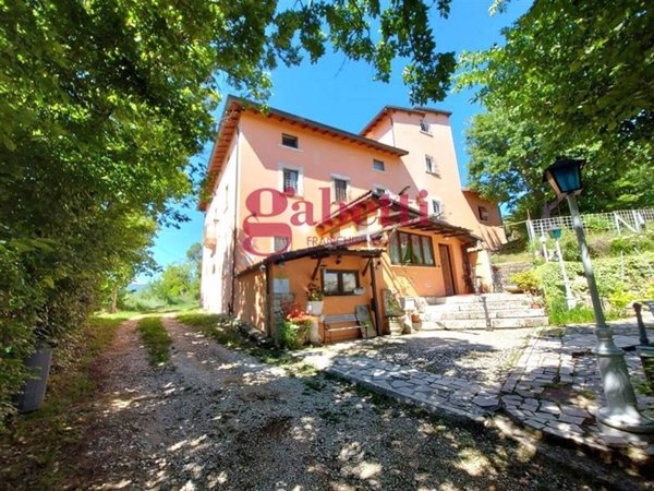 casa indipendente in vendita a Tornimparte