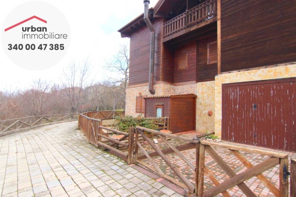 casa indipendente in vendita a Tornimparte in zona Villagrande