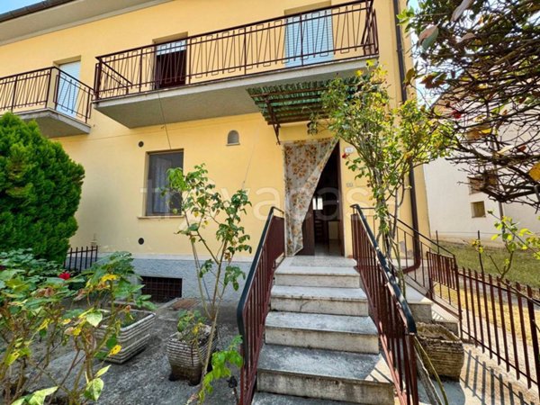 casa indipendente in vendita a Tornimparte