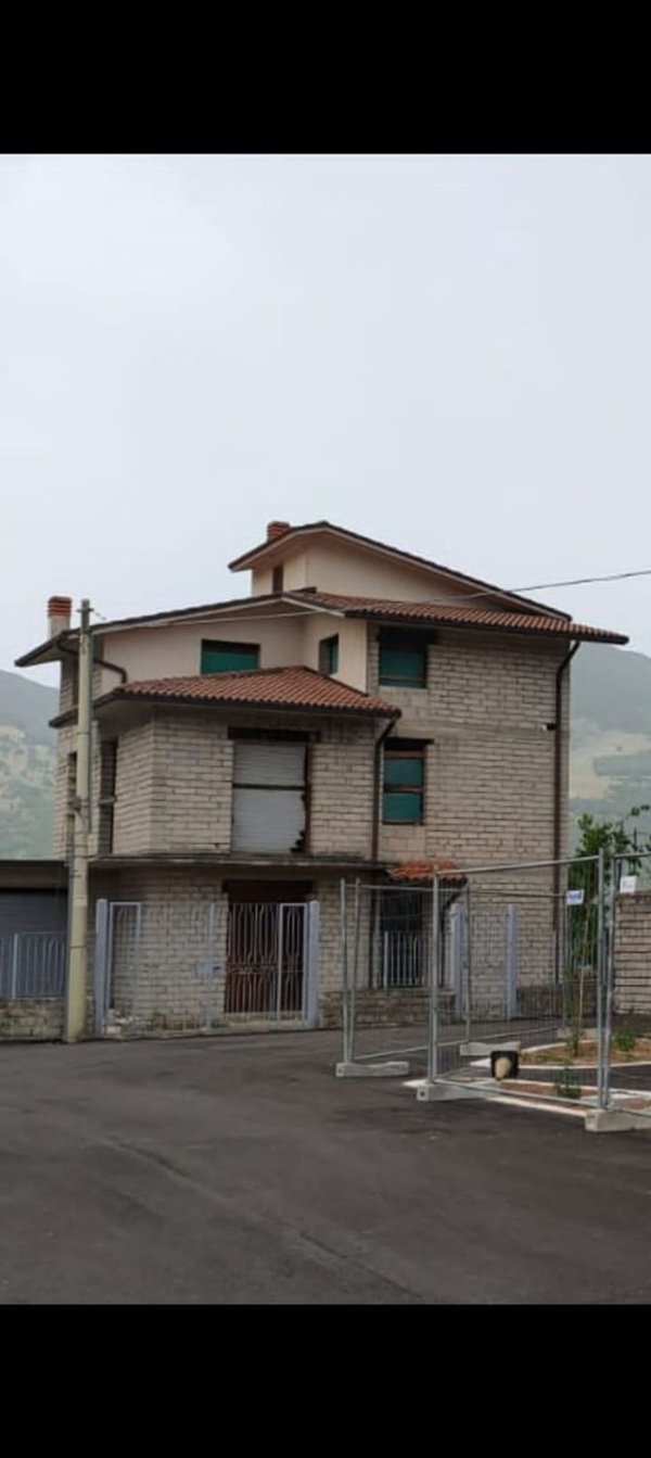 appartamento in vendita a Tornimparte