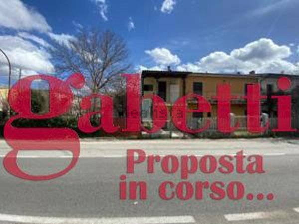 casa indipendente in vendita a Tornimparte in zona Palombaia