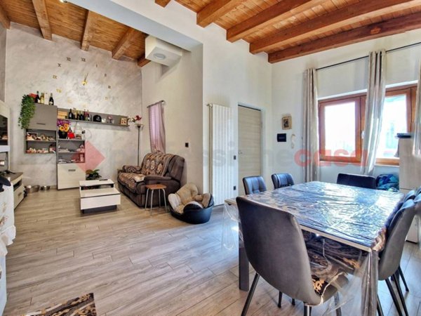 casa indipendente in vendita a Tornimparte in zona Forcelle