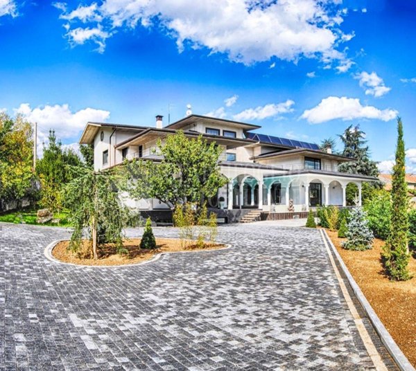 casa indipendente in vendita a Tornimparte