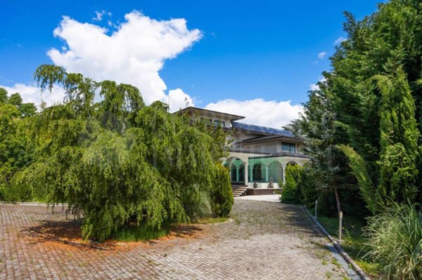 casa indipendente in vendita a Tornimparte in zona Colle Farelli