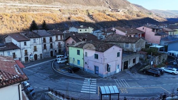 appartamento in vendita a Tornimparte in zona Villagrande