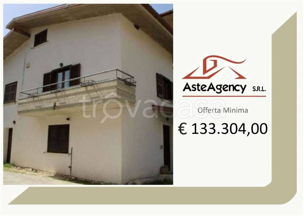casa indipendente in vendita a Tornimparte
