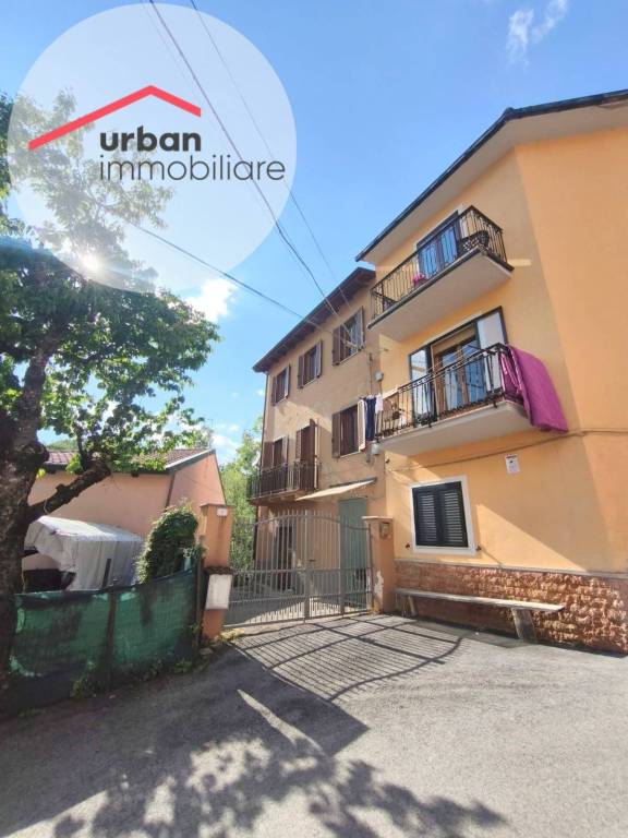 casa indipendente in vendita a Tornimparte in zona Piagge