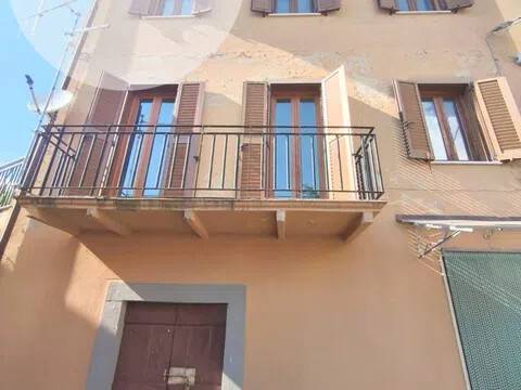 casa indipendente in vendita a Tornimparte in zona Piagge