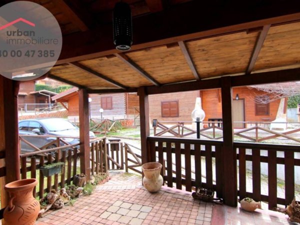 casa indipendente in vendita a Tornimparte in zona Villagrande