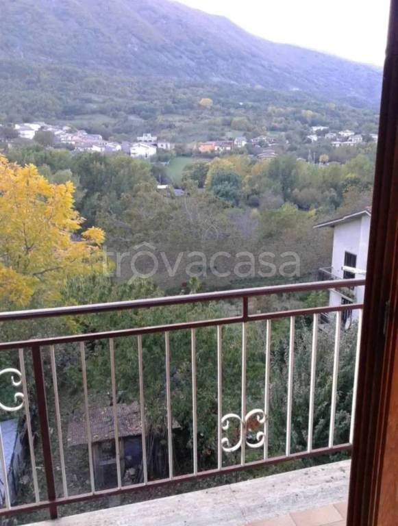 appartamento in vendita a Tornimparte in zona Villagrande