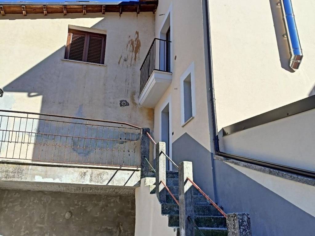 appartamento in vendita a Tornimparte in zona San Nicola