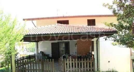 casa indipendente in vendita a Tornimparte in zona Colle Farelli