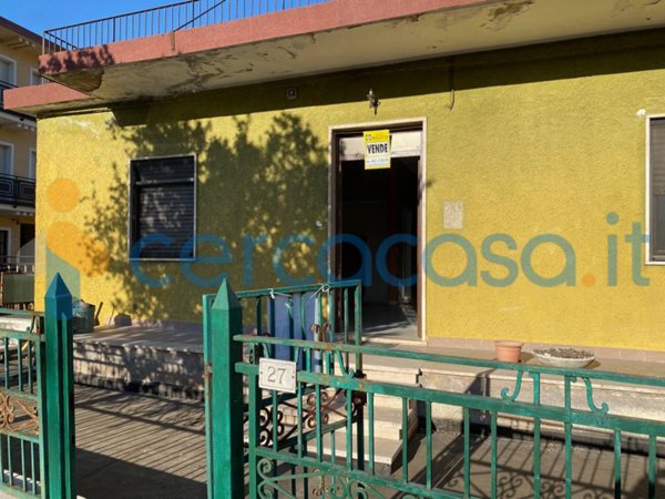 casa indipendente in vendita a Trasacco