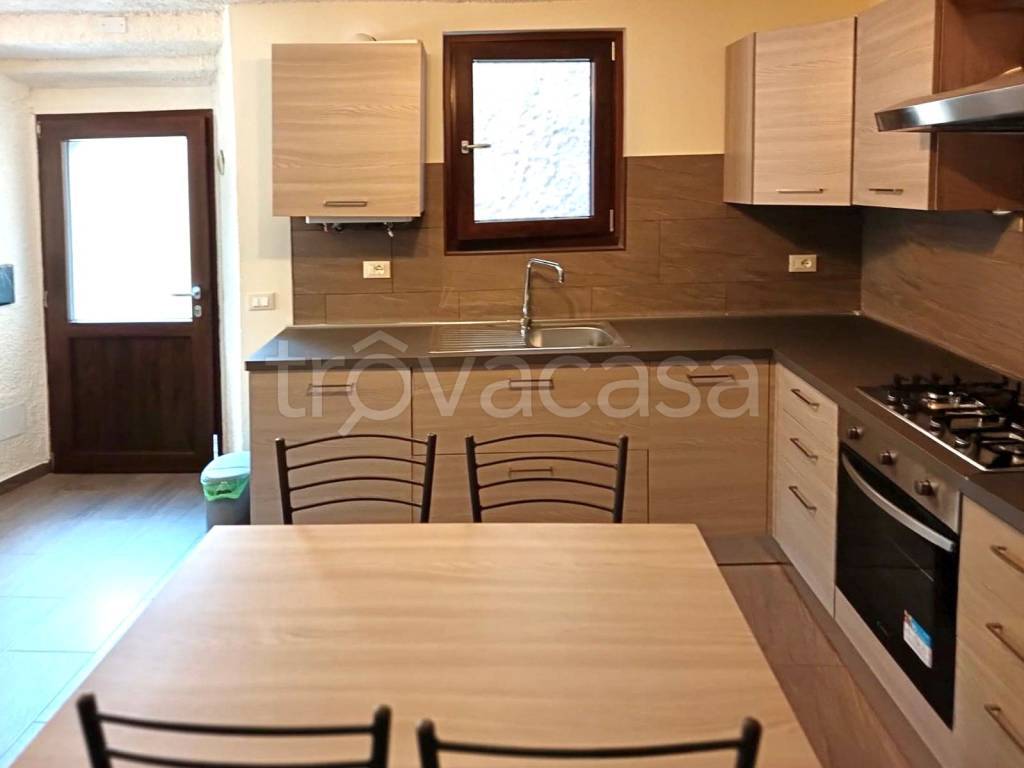 appartamento in vendita a Villalago