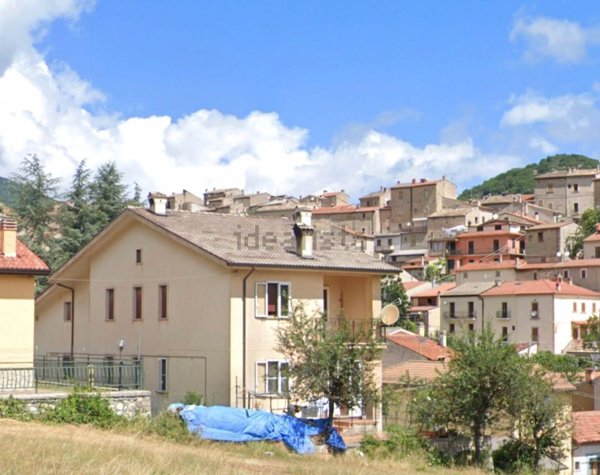 casa indipendente in vendita a Villalago