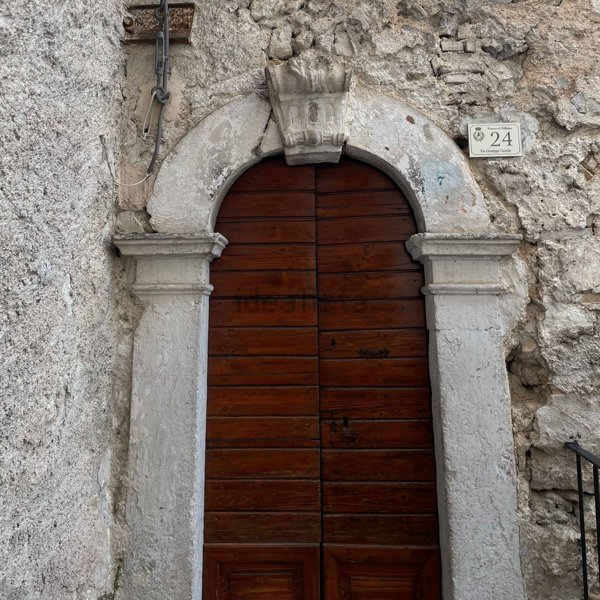 appartamento in vendita a Villalago