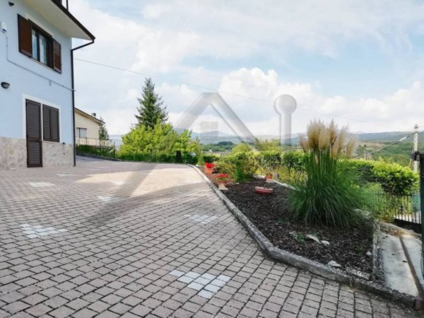 casa indipendente in vendita a Villa Sant'Angelo