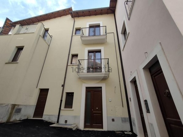 casa indipendente in vendita a Villa Sant'Angelo