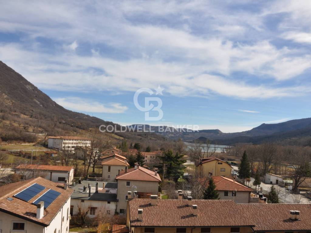 casa indipendente in vendita a Villetta Barrea