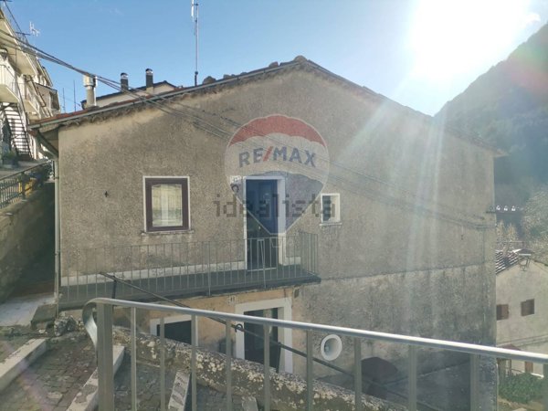 casa indipendente in vendita a Villetta Barrea
