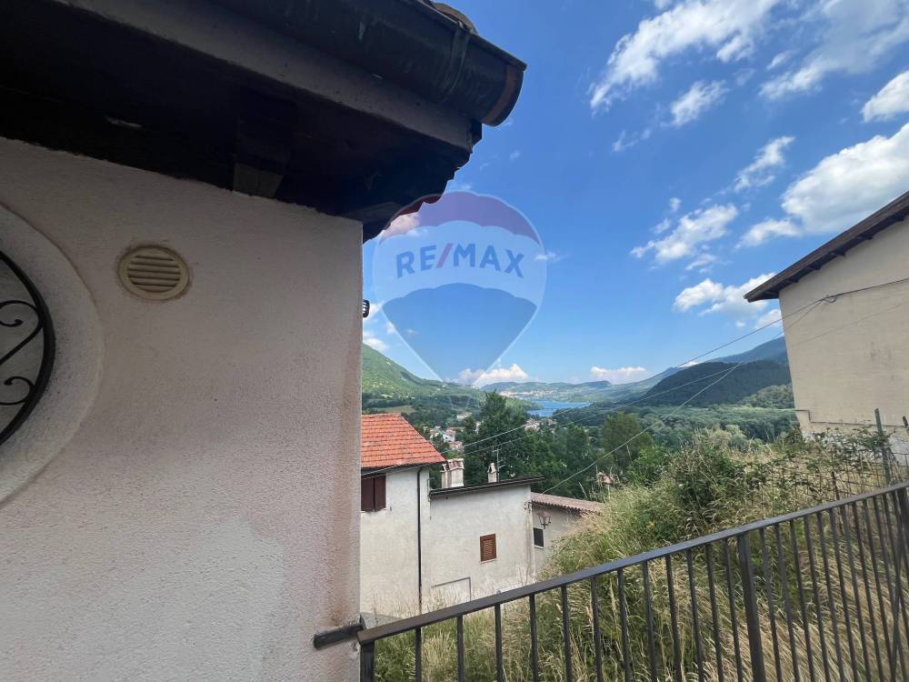 casa indipendente in vendita a Villetta Barrea