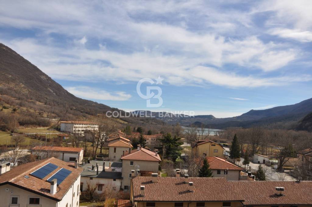 casa indipendente in vendita a Villetta Barrea