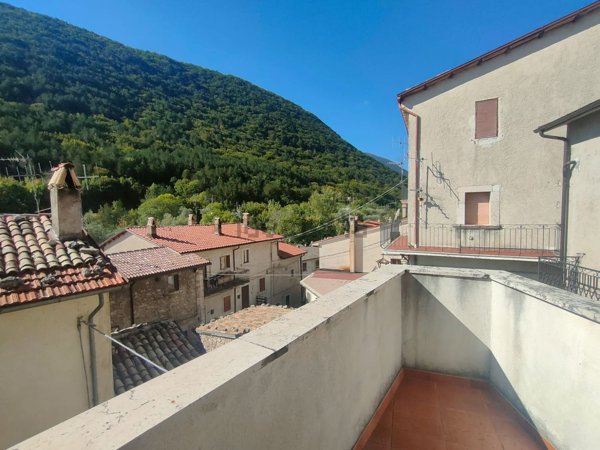 casa indipendente in vendita a Villetta Barrea