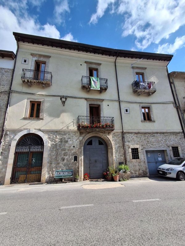 casa indipendente in vendita a Villetta Barrea