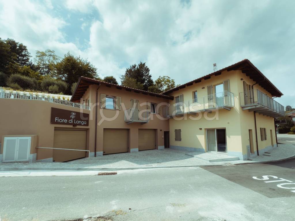 appartamento in vendita a Monforte d'Alba