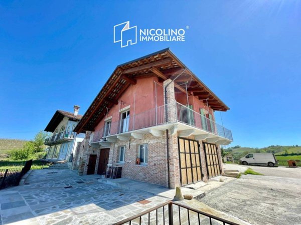 casa indipendente in vendita a Monforte d'Alba
