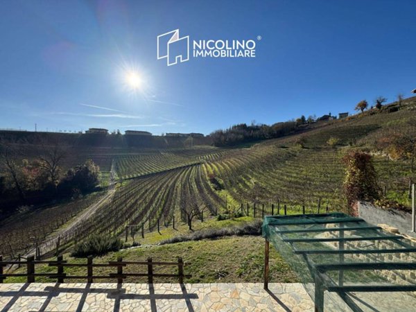 casa indipendente in vendita a Monforte d'Alba