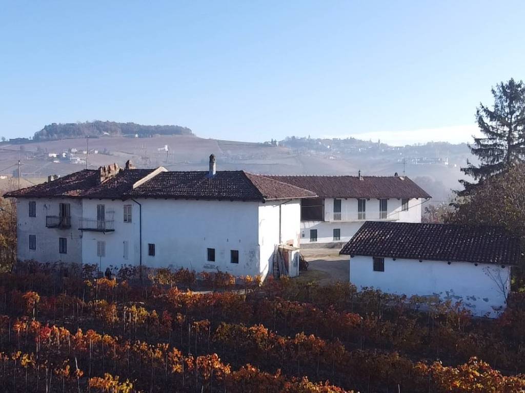 appartamento in vendita a Monforte d'Alba