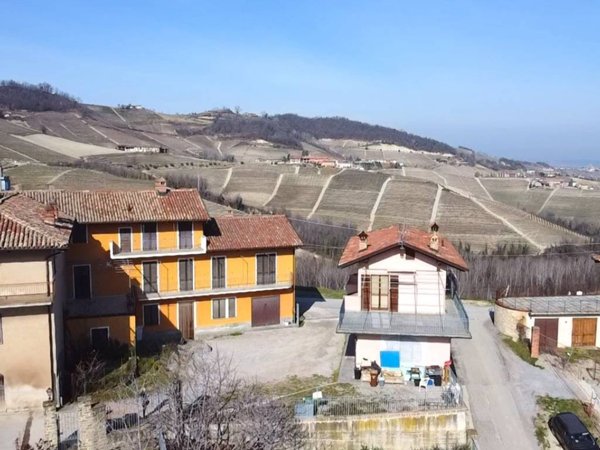 casa indipendente in vendita a Monforte d'Alba